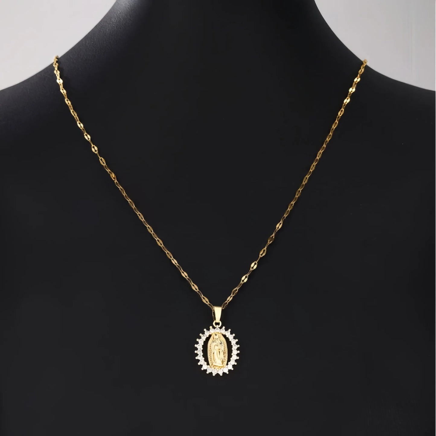 Necklace Zircon Inlaid Star Hollow Virgin Mary Pendant